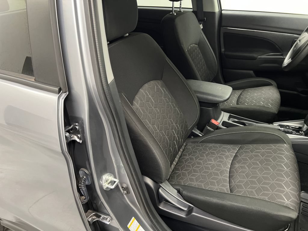 Used 2024 Mitsubishi Outlander Sport ES AWD/4WD image 35
