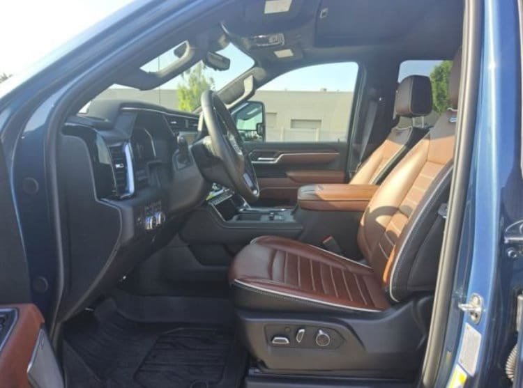 Used 2026 GMC Sierra 2500 Denali Ultimate AWD/4WD image 4