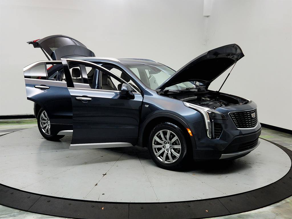 Used 2019 Cadillac XT4 Premium Luxury w/ Cold Weather Package FWD image 10
