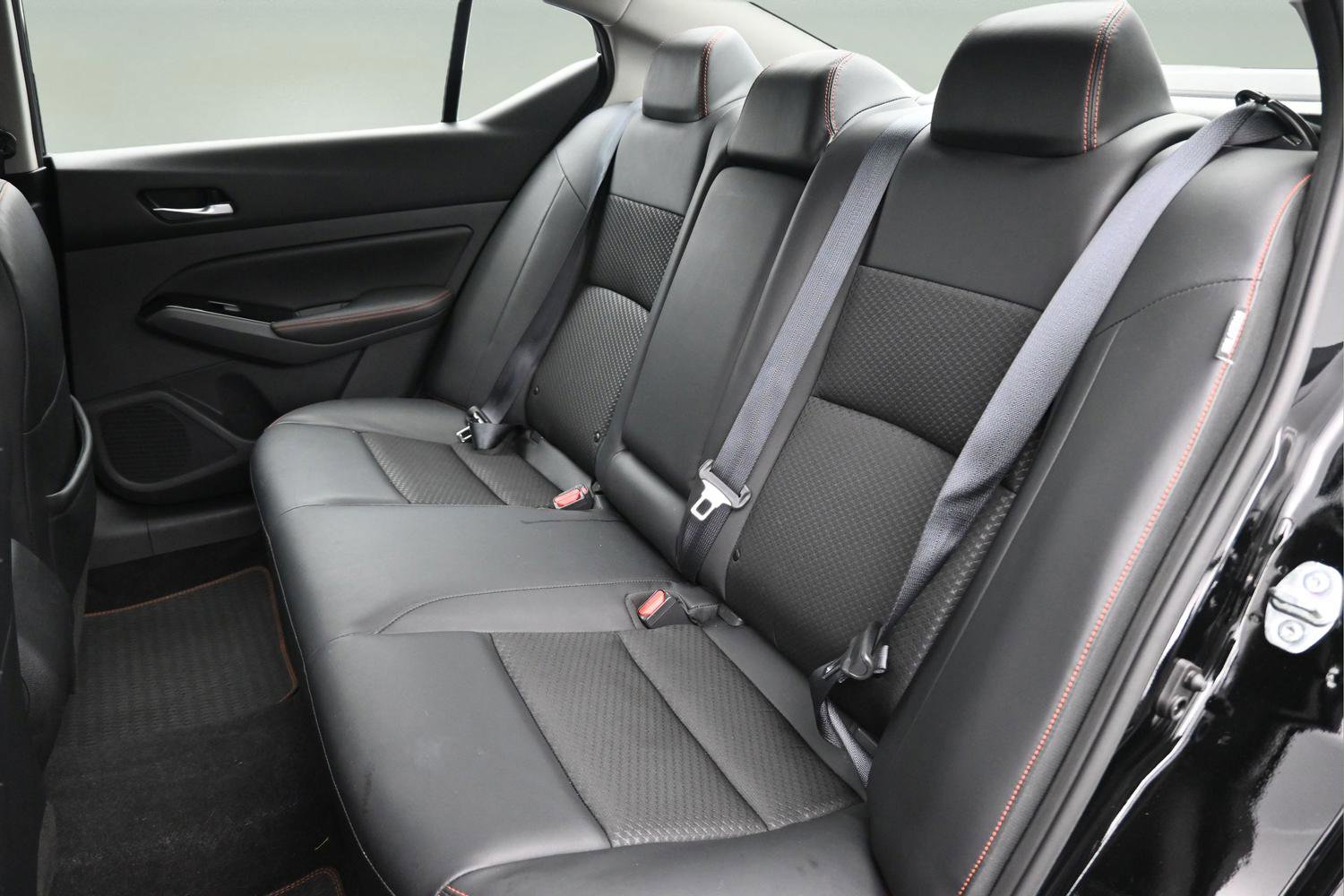 Used 2023 Nissan Altima 2.5 SR image 12