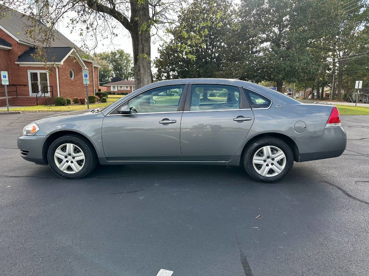 Used 2008 Chevrolet Impala LS image 9