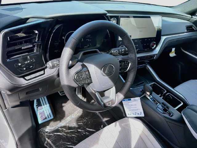 New 2026 Lexus TX 500h AWD w/ Technology Package image 28