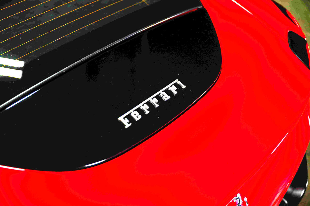 Used 2021 Ferrari Roma image 23