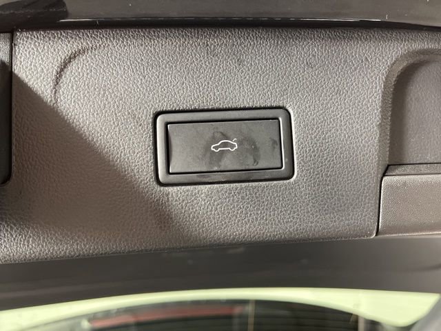 Used 2024 Volkswagen Atlas SE w/ Black Wheel Package image 53