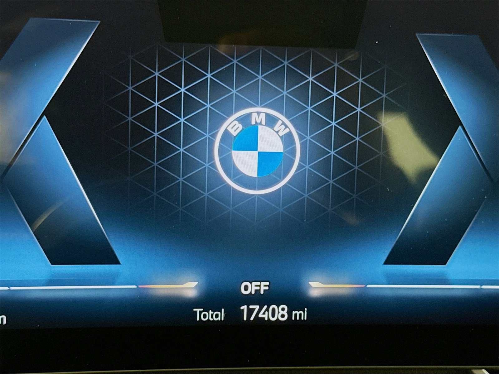 Certified 2023 BMW 760i xDrive w/ Executive Package image 12