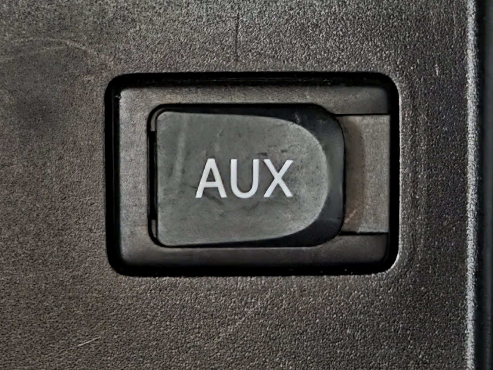 Used 2010 Toyota Camry image 4