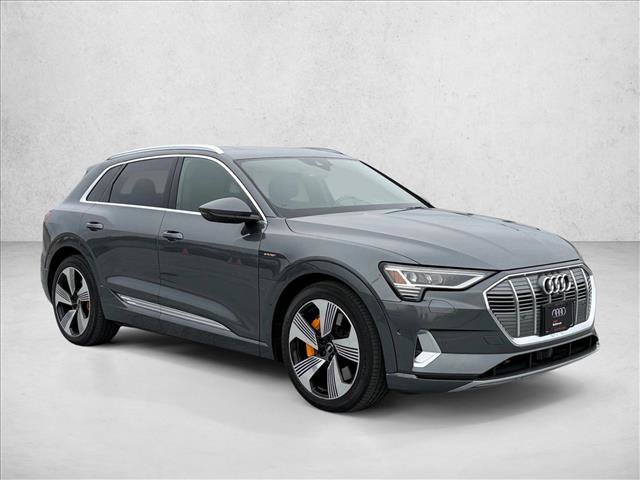 Used 2019 Audi e-tron Prestige w/ Prestige Package AWD/4WD image 3