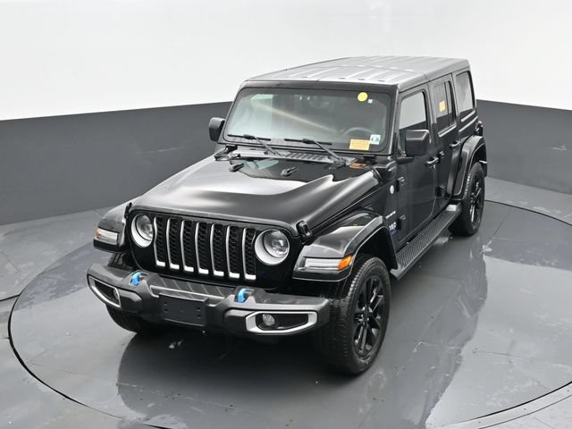 Used 2023 Jeep Wrangler Unlimited Sahara w/ Cold Weather Group AWD/4WD image 24