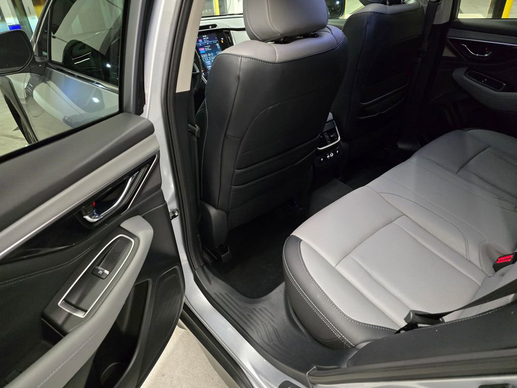 Used 2025 Subaru Outback Limited XT w/ Popular Package #2 image 29