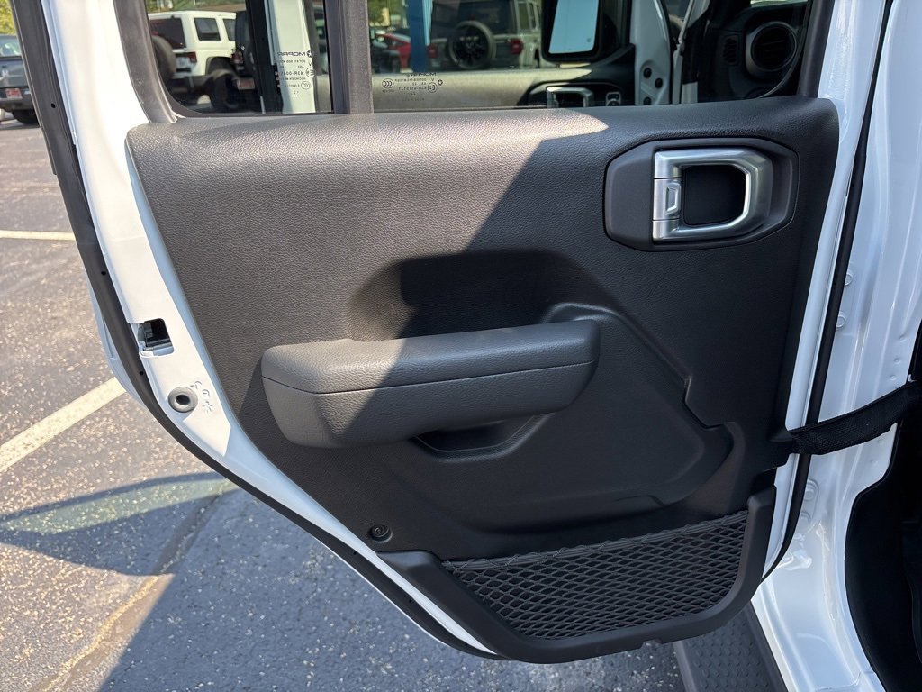 Used 2022 Jeep Wrangler Unlimited Sport image 24