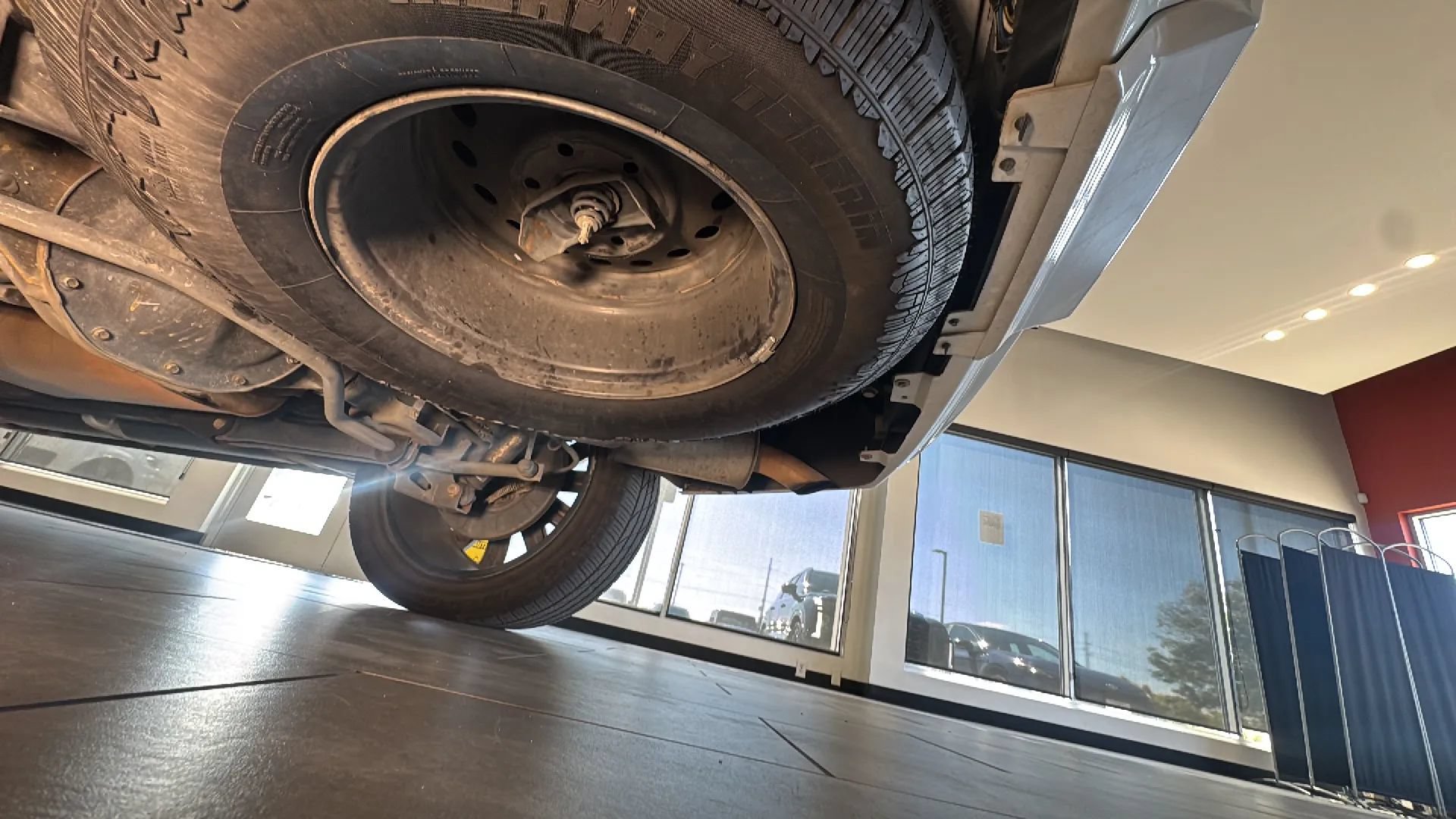 Used 2019 Chevrolet Tahoe Premier AWD/4WD image 23