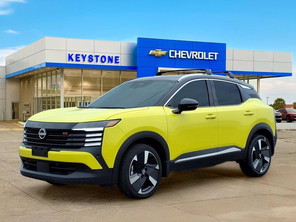 Used 2025 Nissan Kicks SR FWD image 3
