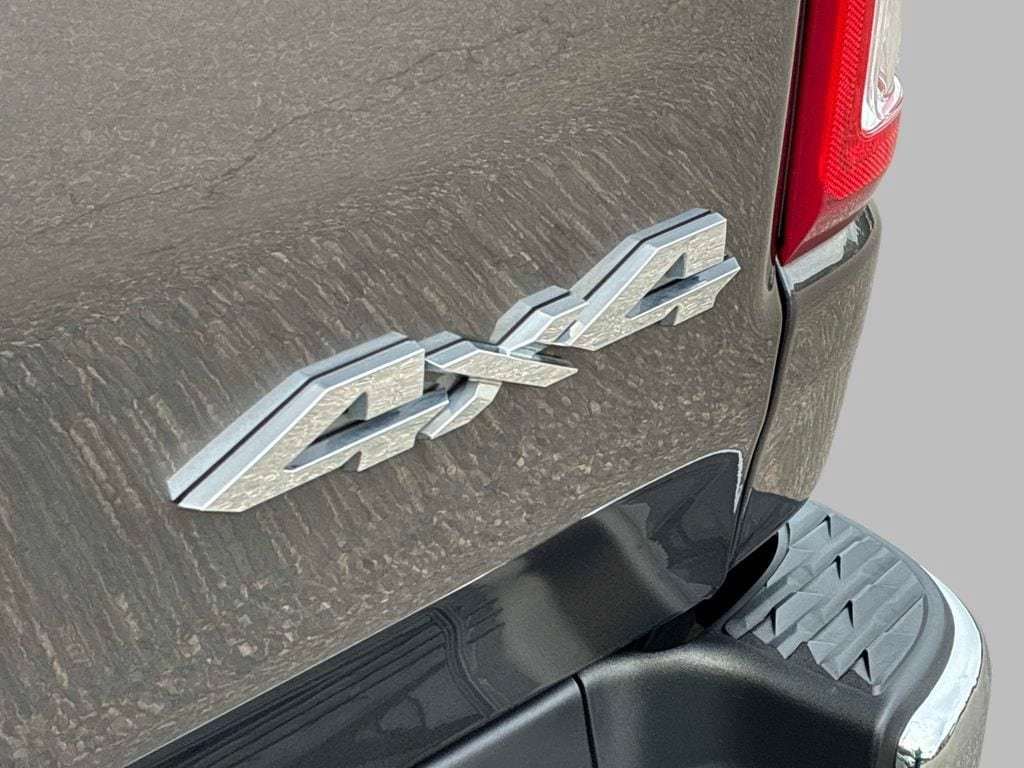 Used 2022 RAM 1500 Big Horn AWD/4WD image 11