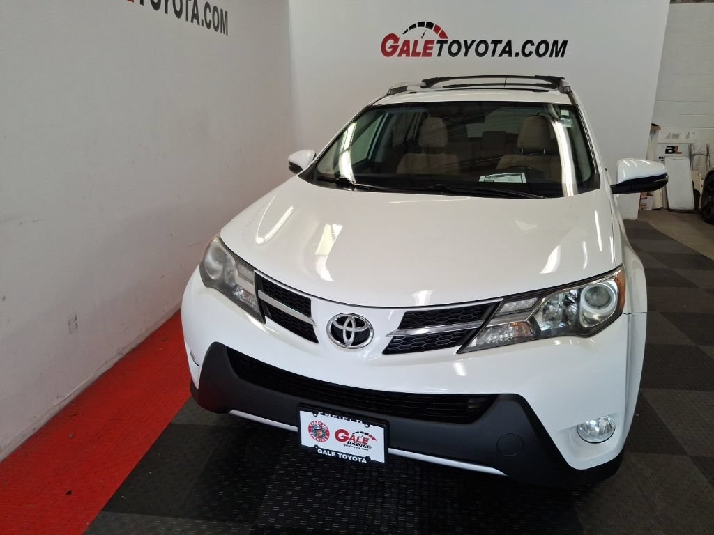 Used 2015 Toyota RAV4 XLE AWD/4WD image 3