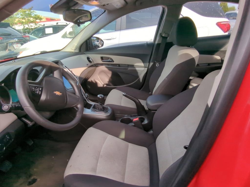 Used 2015 Chevrolet Cruze LS FWD image 5