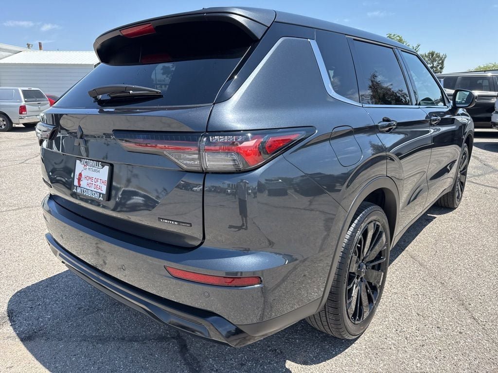 New 2026 Mitsubishi Outlander LE FWD image 5