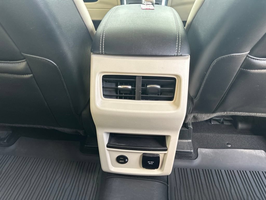 Used 2022 Ford Edge Titanium AWD/4WD image 32