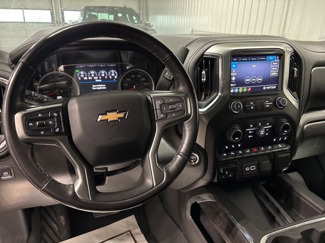 Used 2020 Chevrolet Silverado 1500 LTZ AWD/4WD image 25