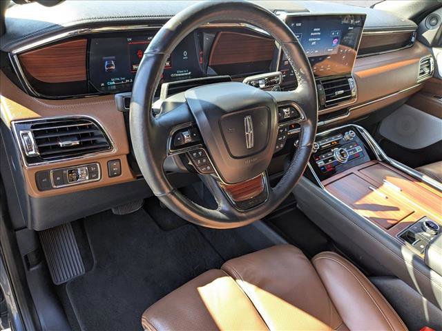 Used 2023 Lincoln Navigator L Reserve image 10