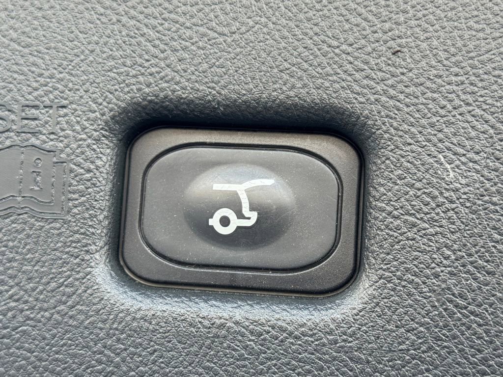 Used 2022 Lincoln Nautilus Reserve w/ Equipment Group 202A image 29