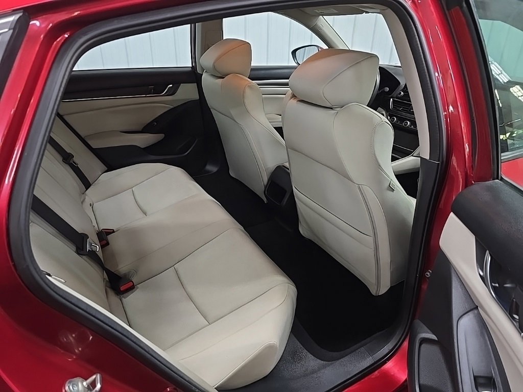 Used 2018 Honda Accord Hybrid image 17