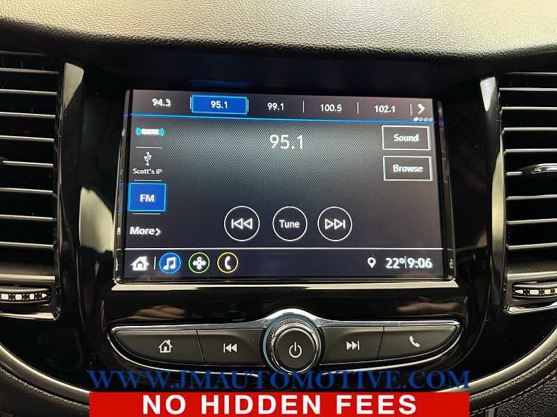 Used 2019 Chevrolet Trax LT w/ LT Convenience Package image 22