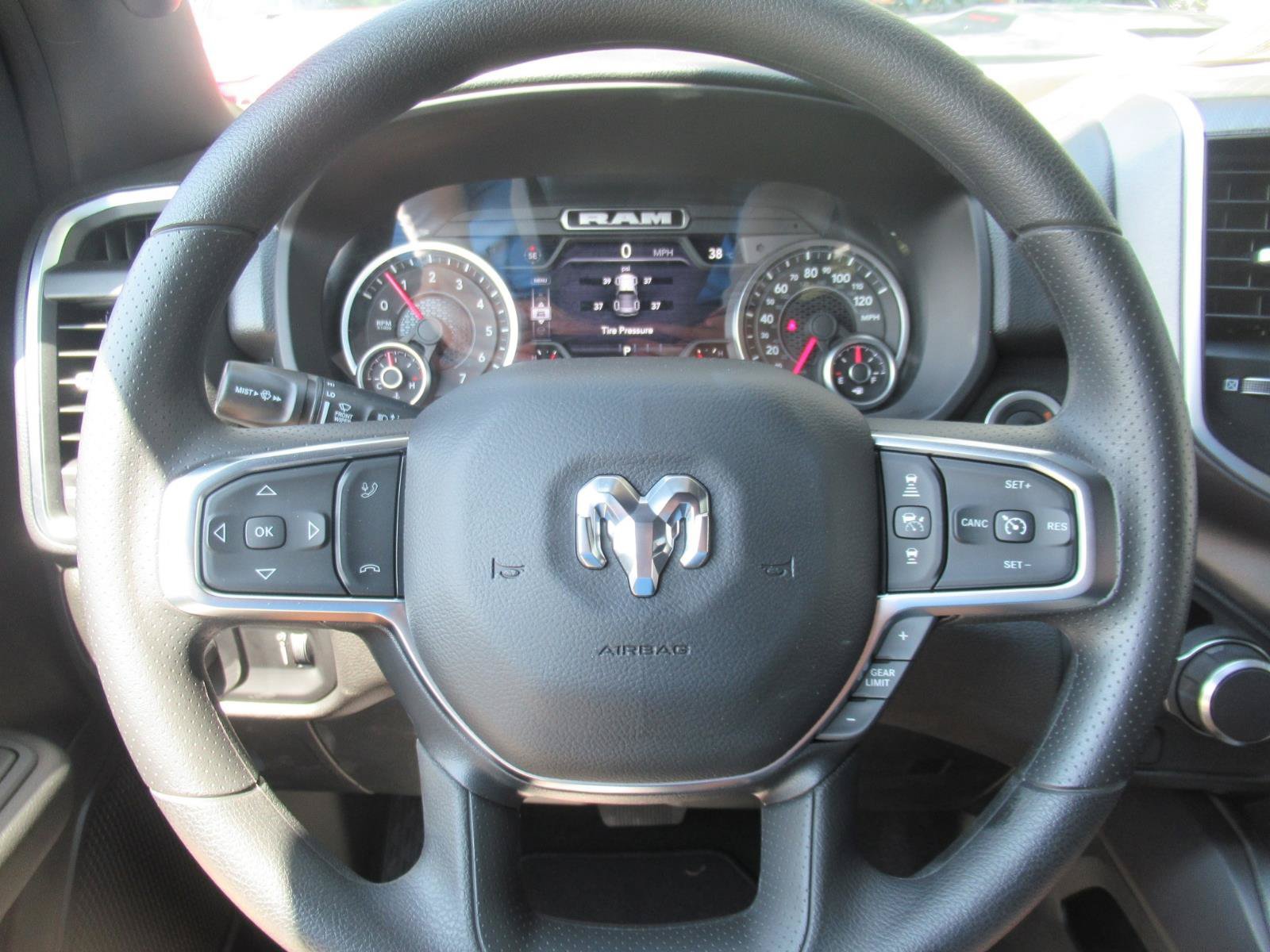 New 2026 RAM 1500 Express AWD/4WD image 25