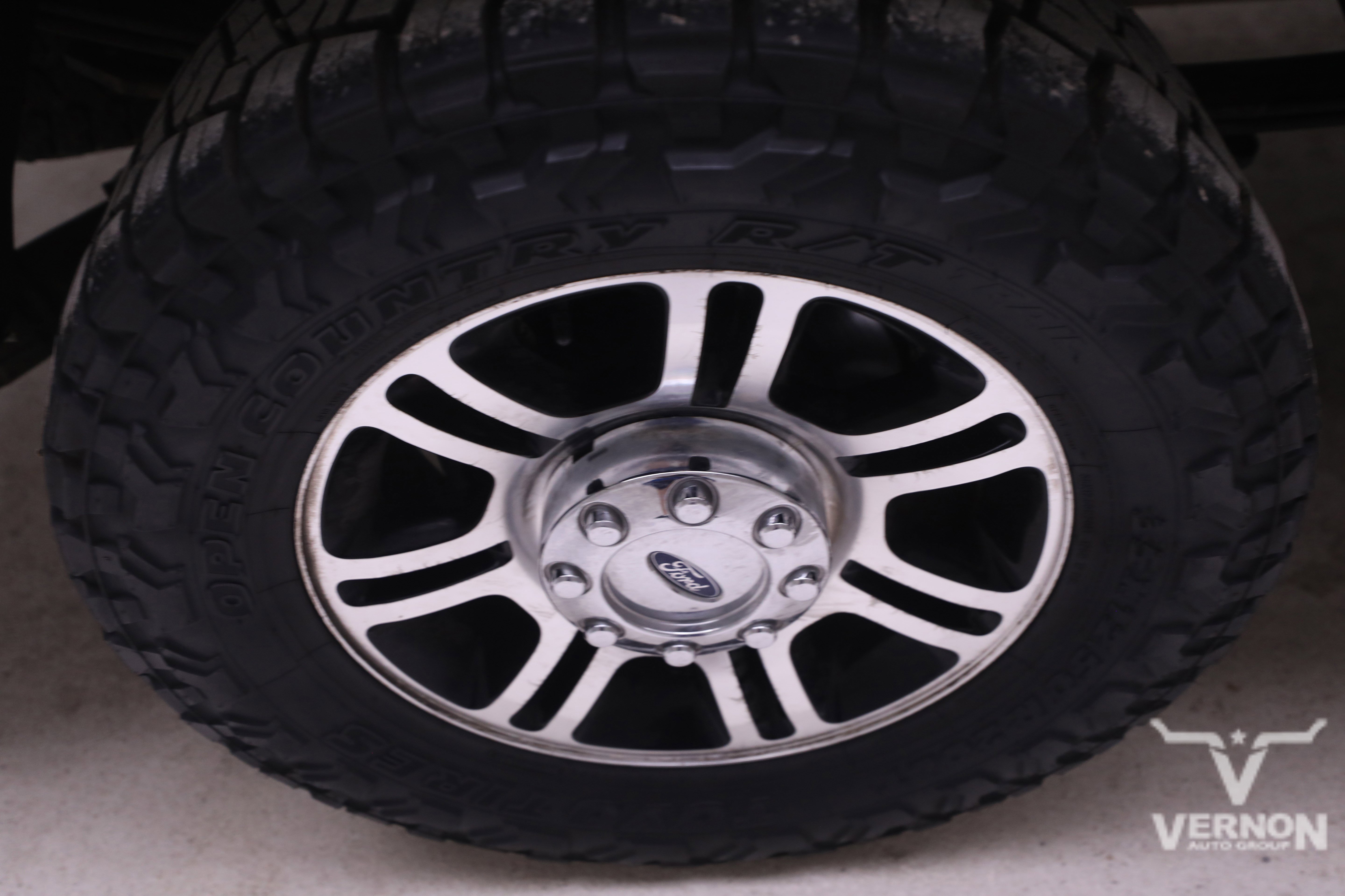 Used 2014 Ford F250 Platinum w/ FX4 Off-Road Package image 36