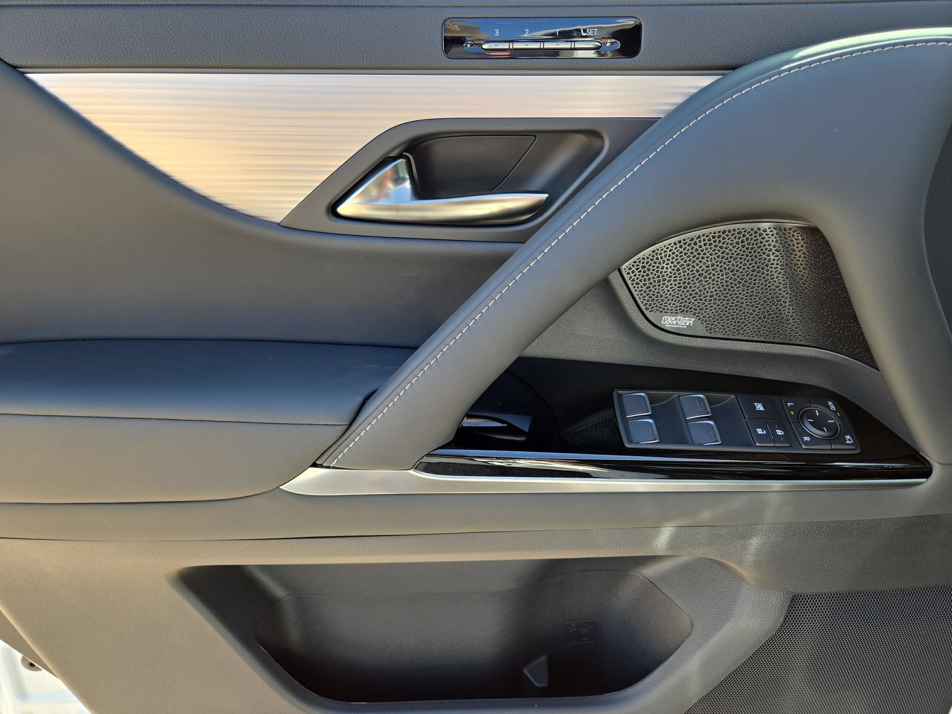 New 2026 Lexus LX 600 F Sport AWD/4WD image 15