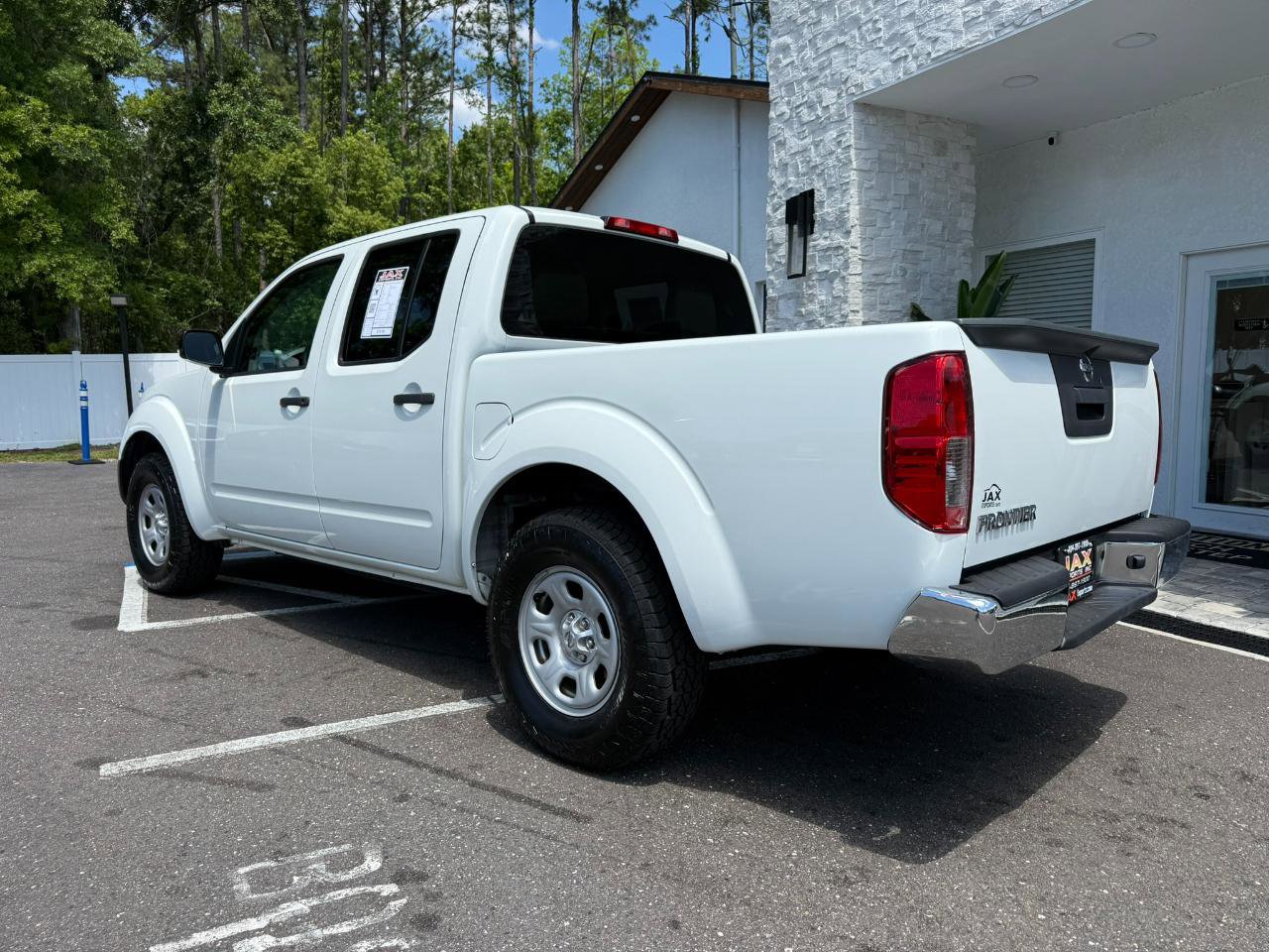 Used 2016 Nissan Frontier S RWD image 11