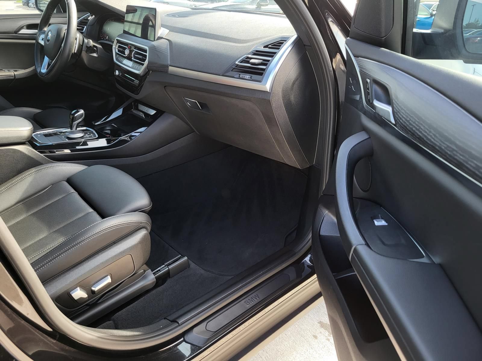 Used 2023 BMW X3 xDrive30i w/ Convenience Package AWD/4WD image 8