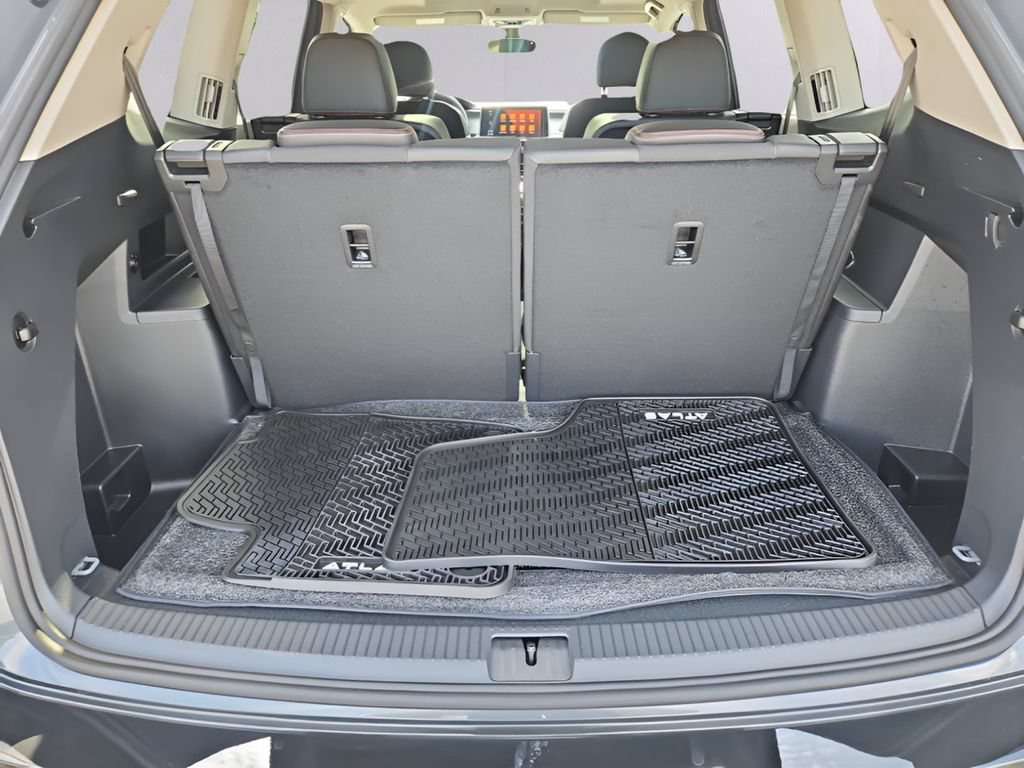 Certified 2026 Volkswagen Atlas Peak Edition AWD/4WD image 37