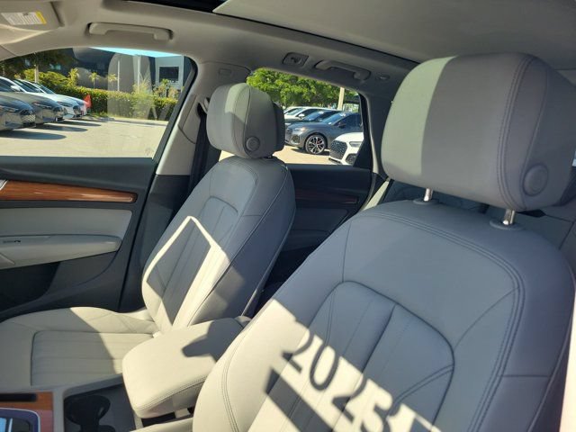 Certified 2023 Audi Q5 2.0T Premium w/ Convenience Package AWD/4WD image 16
