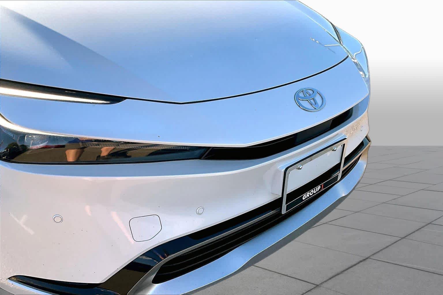 Used 2023 Toyota Prius Prime Premium FWD image 29