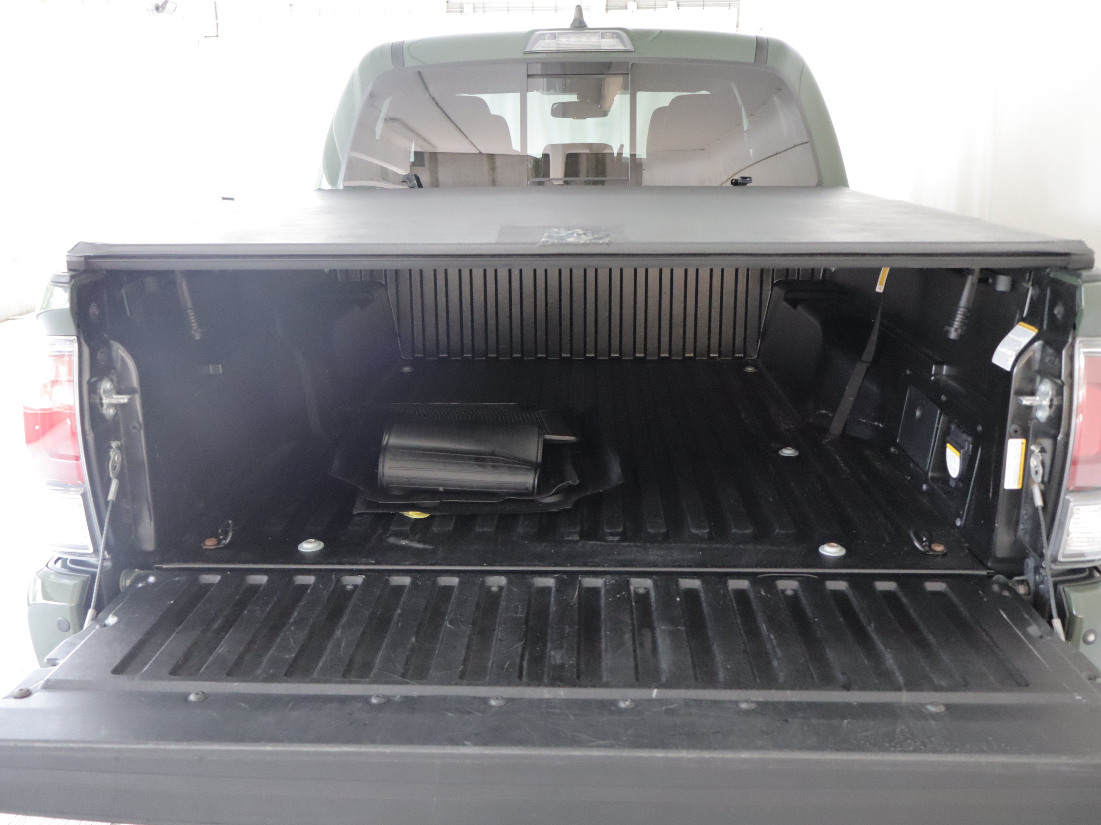 Used 2021 Toyota Tacoma TRD Sport w/ Technology Package AWD/4WD image 20