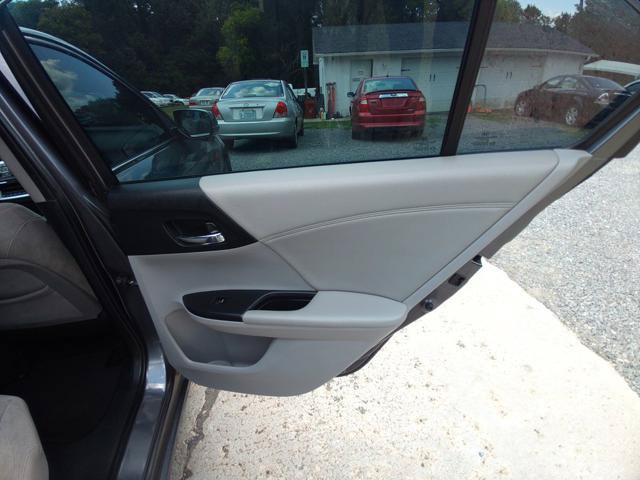 Used 2014 Honda Accord EX image 16