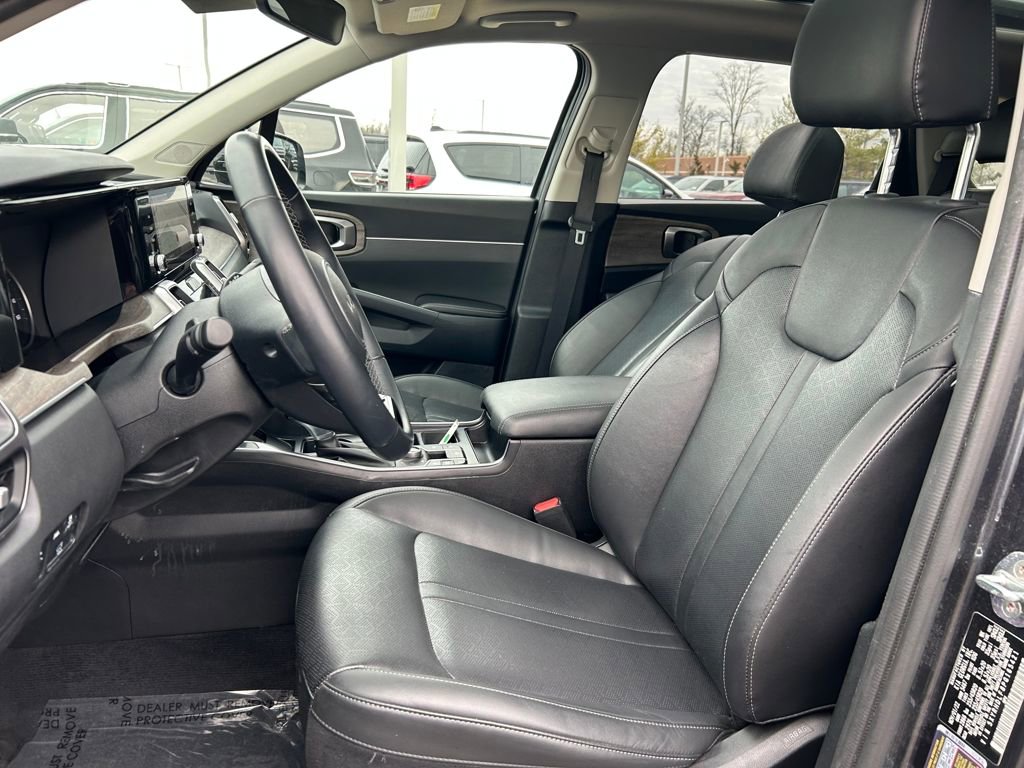 Used 2023 Kia Sorento X-Line EX image 24