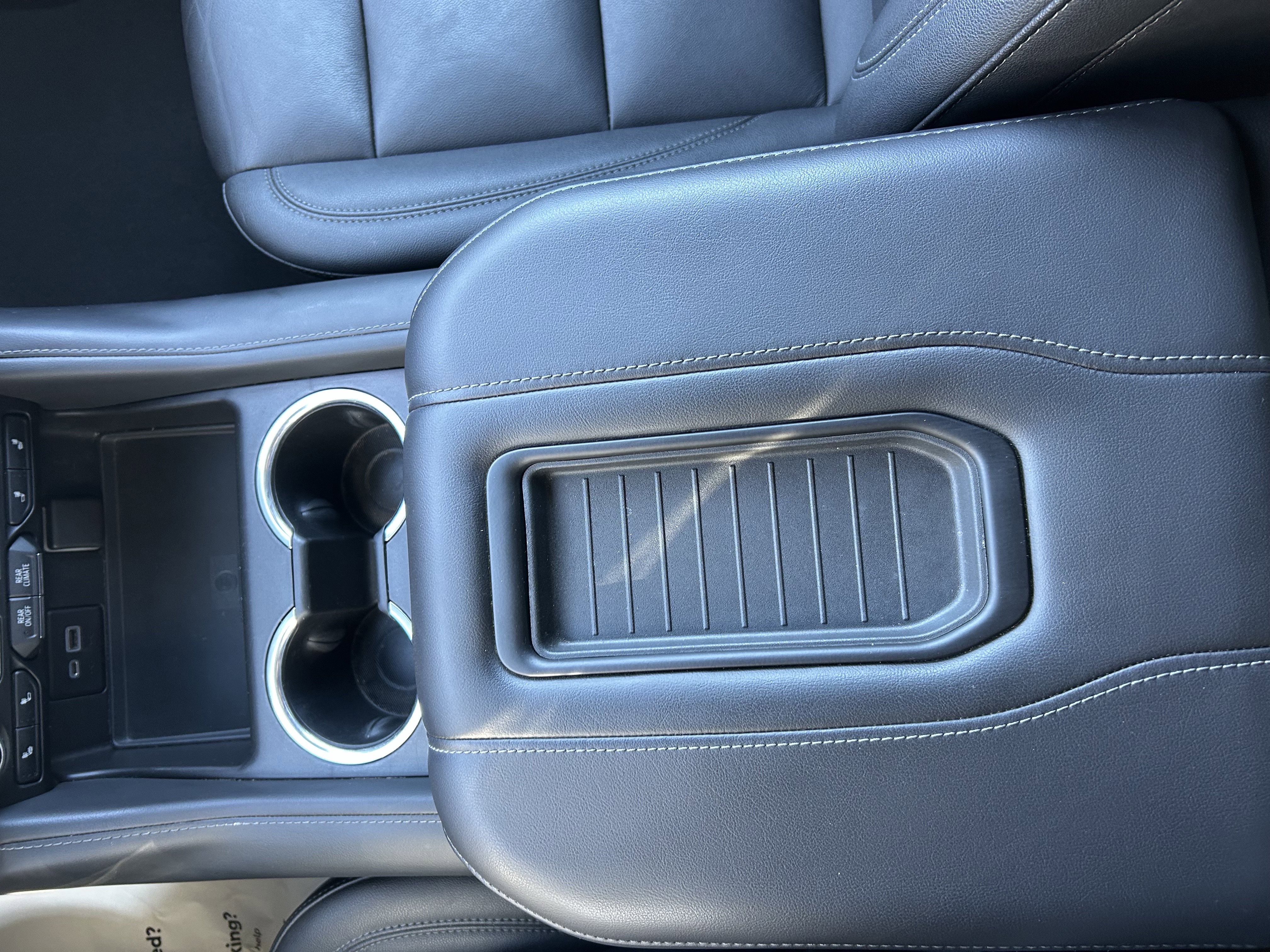 Used 2022 Chevrolet Tahoe Z71 w/ Luxury Package image 31