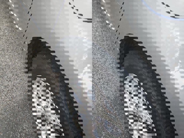 Used 2018 Chrysler Pacifica Touring-L w/ Tire & Wheel Group image 9