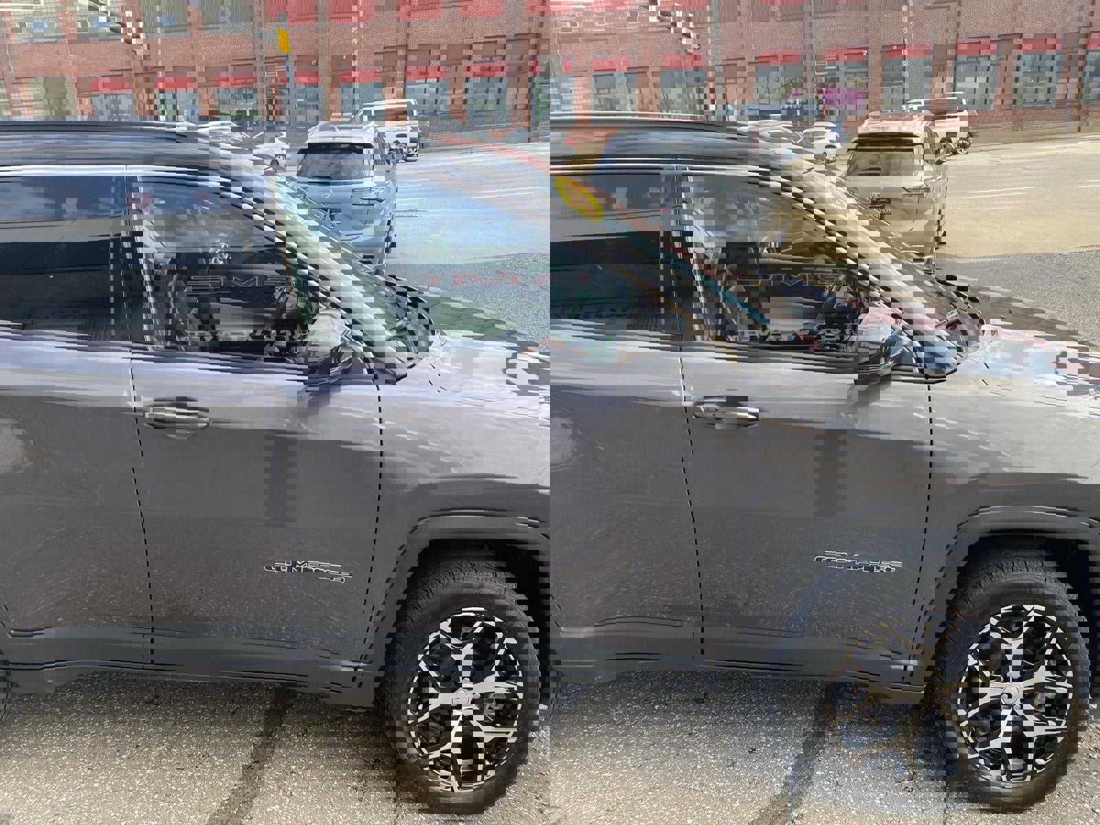 Used 2024 Jeep Compass Limited image 11