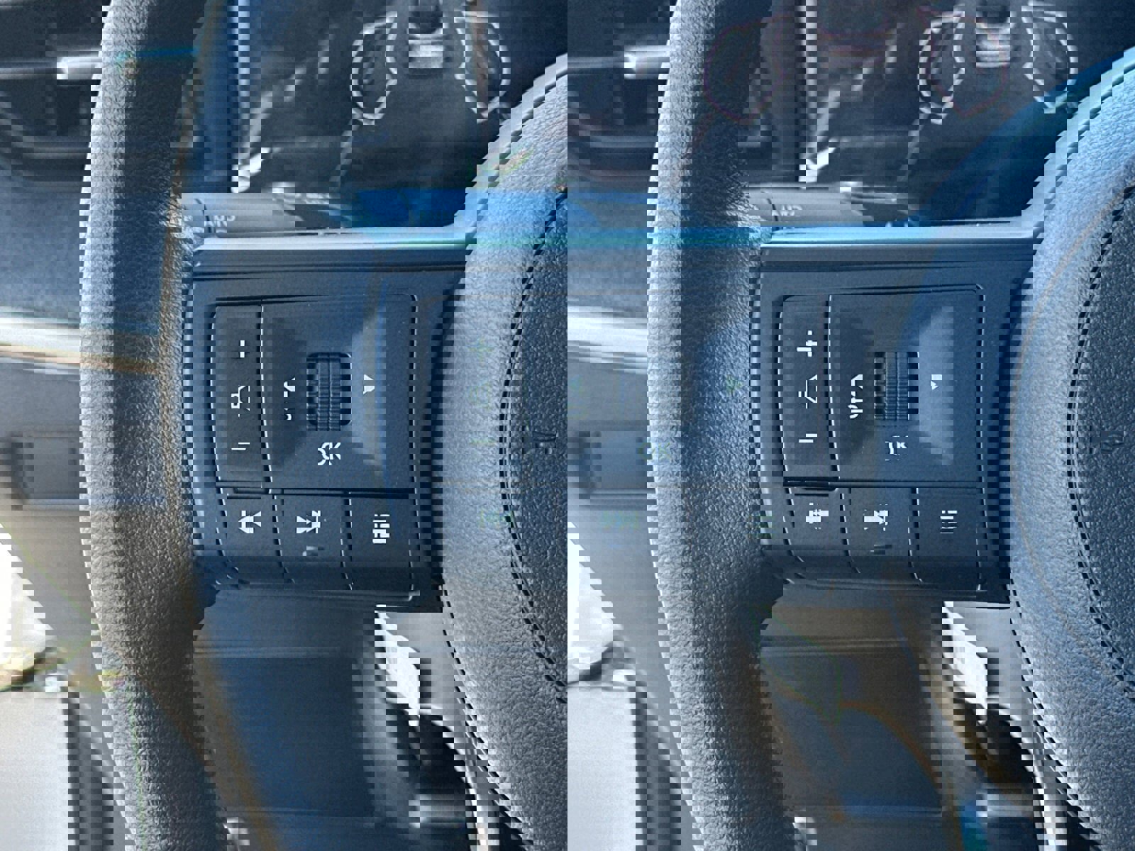 New 2026 Nissan Kicks SV image 24