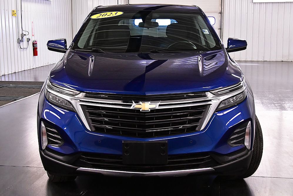 Used 2023 Chevrolet Equinox LT AWD/4WD image 2