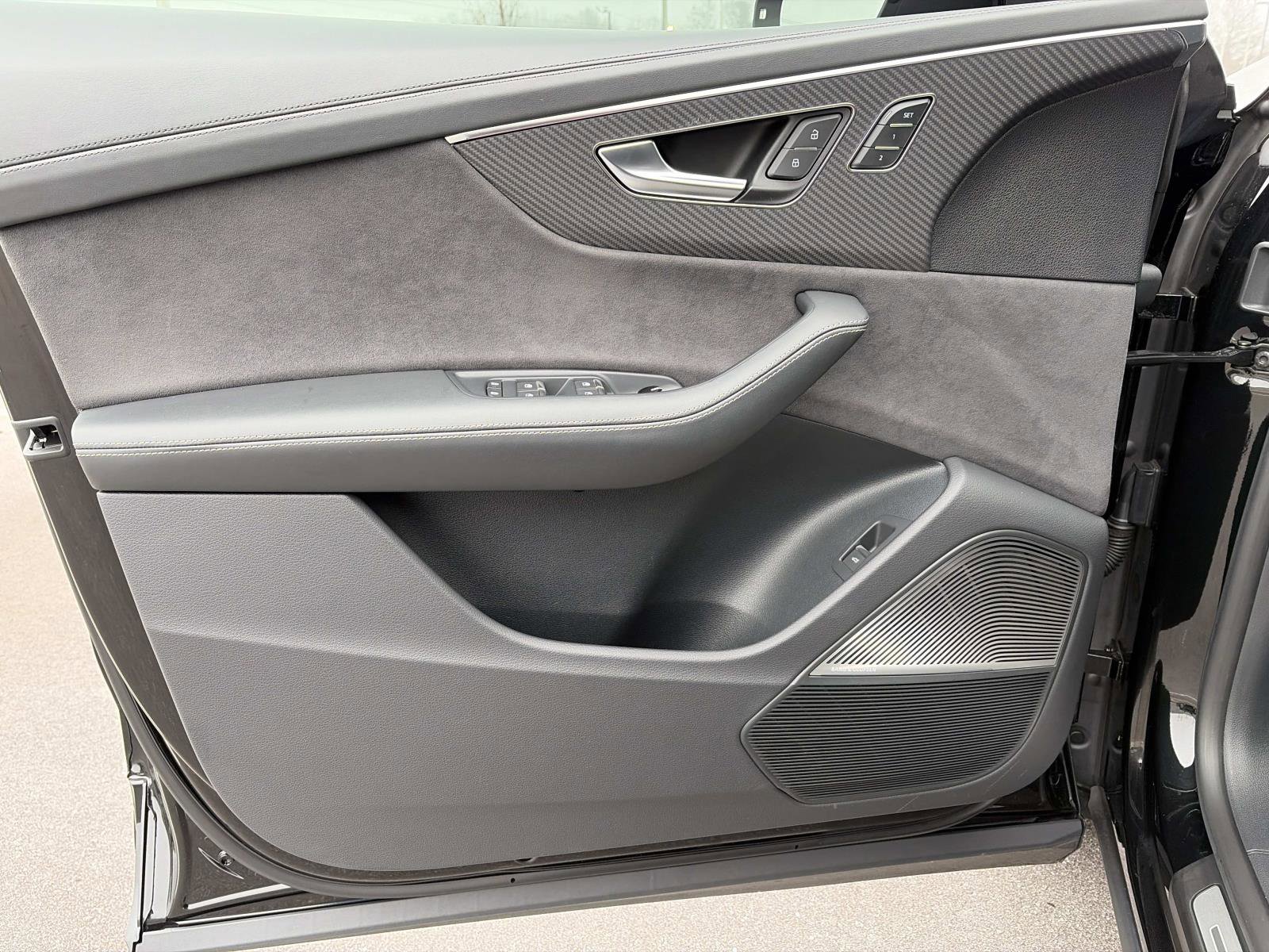 Certified 2024 Audi RS Q8 w/ Black Optic Package image 15