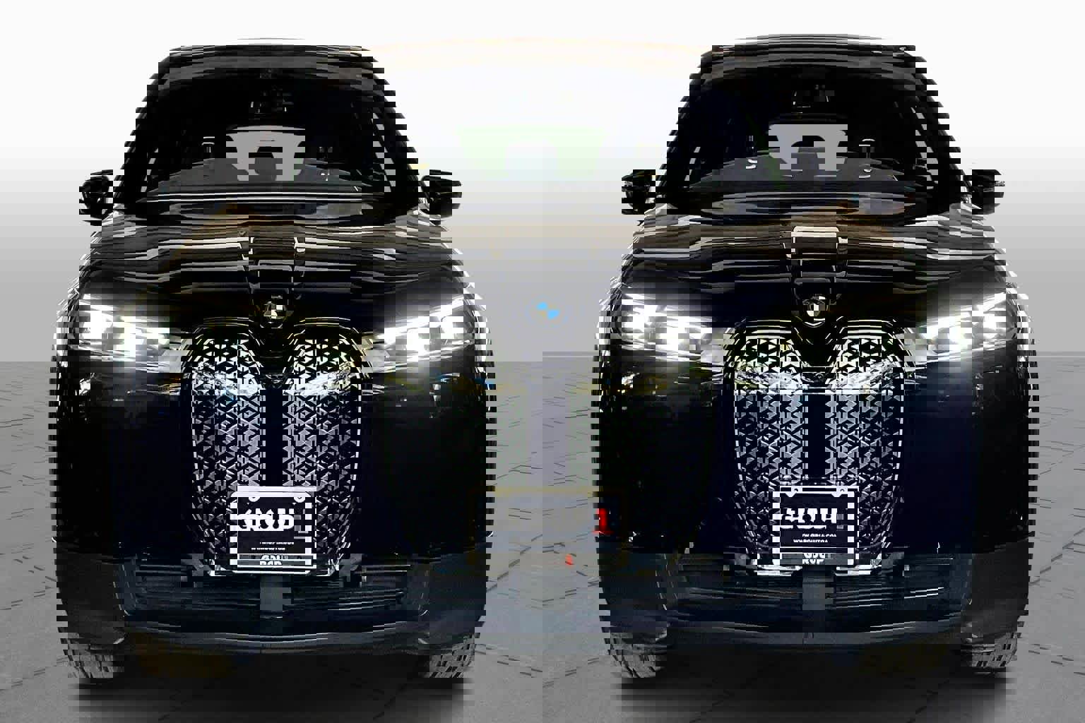 Used 2023 BMW iX xDrive50 w/ Convenience Package image 3