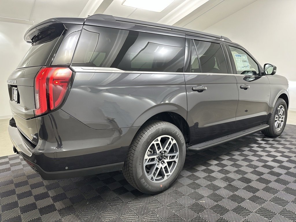 New 2025 Ford Expedition Max Active image 9