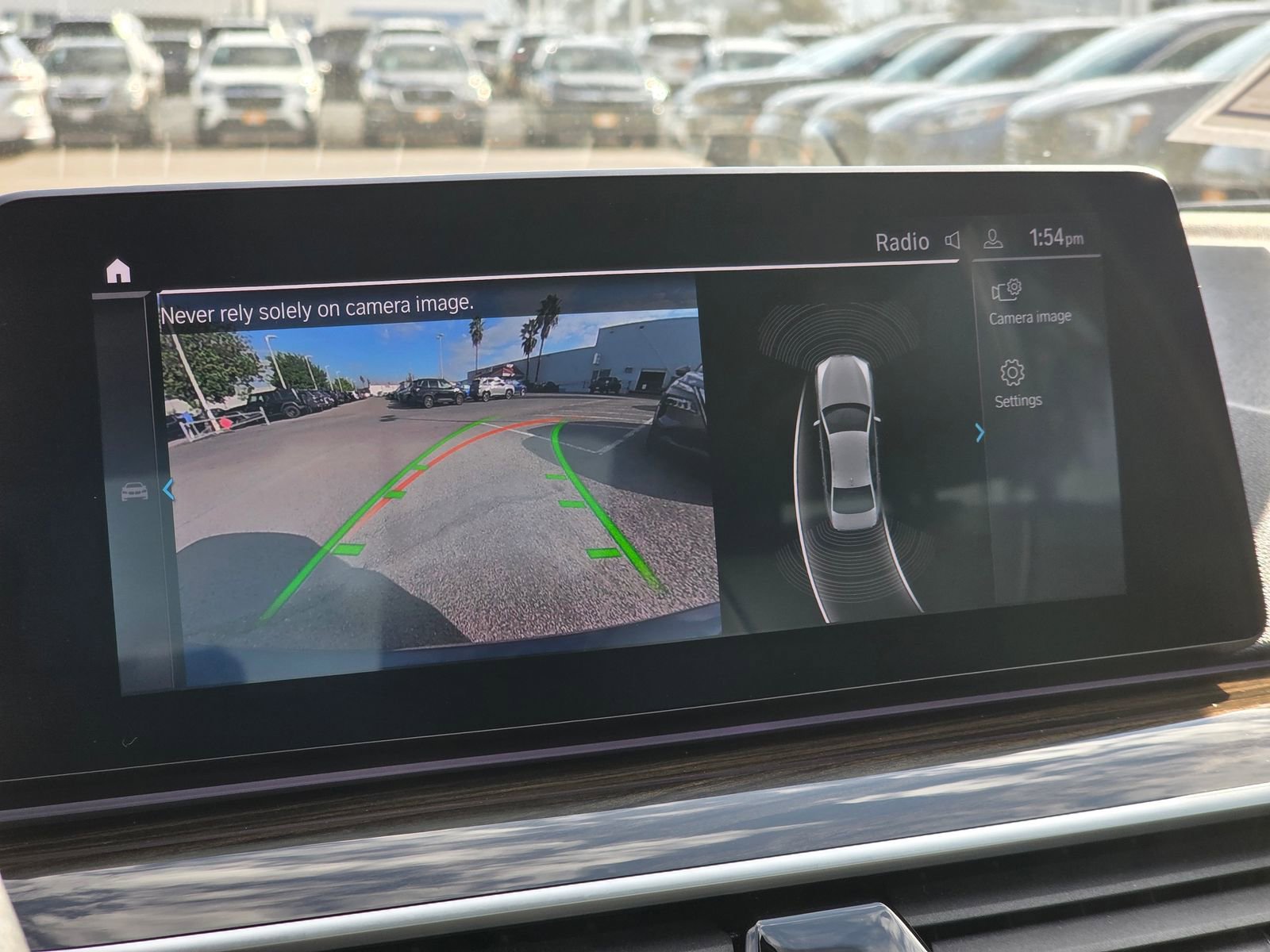 Used 2020 BMW 530e w/ Premium Package image 28