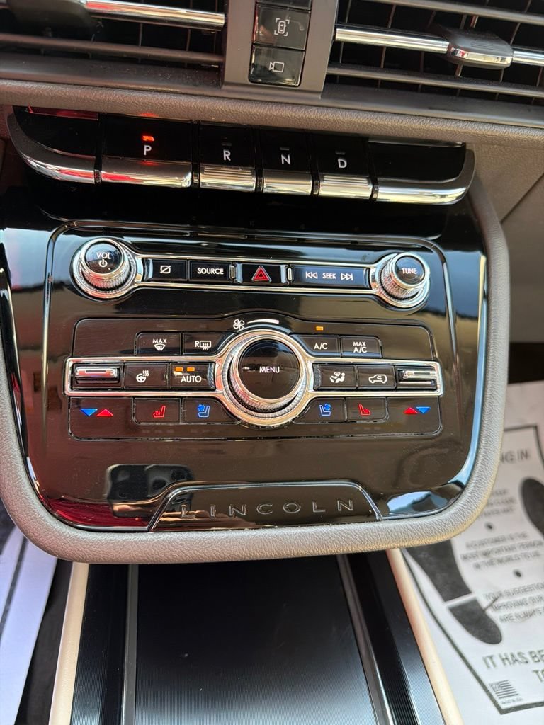 Used 2022 Lincoln Corsair AWD w/ Equipment Group 101A image 18