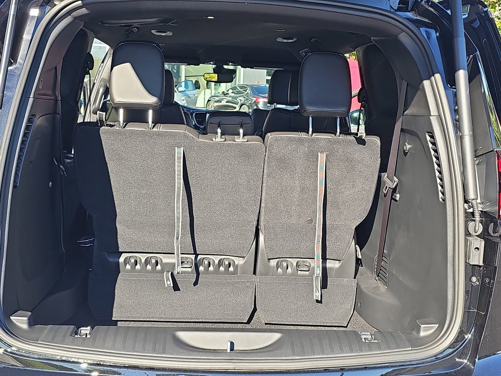 New 2026 Chrysler Pacifica Select image 13