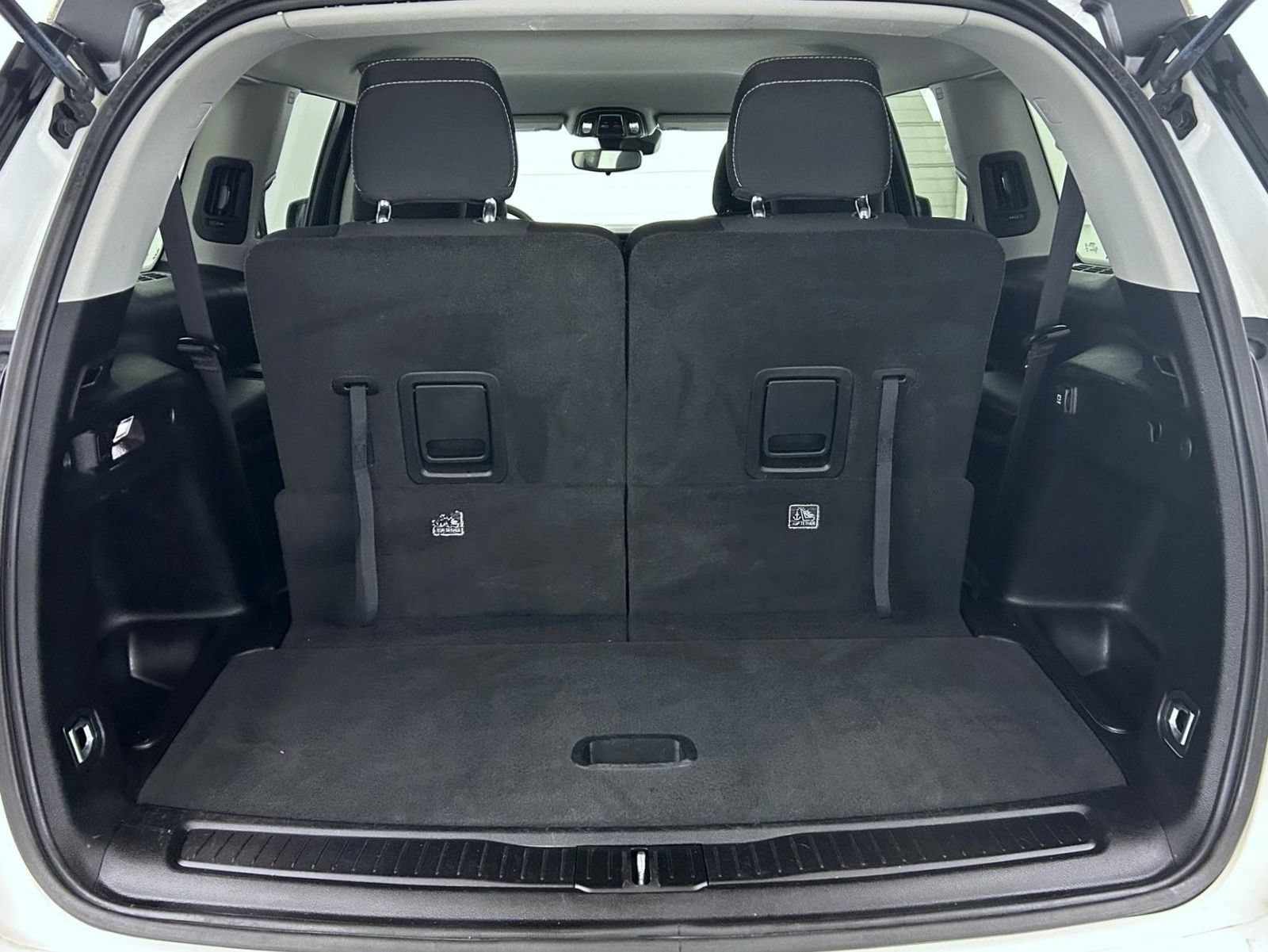 Used 2023 Jeep Grand Cherokee L Laredo AWD/4WD image 24