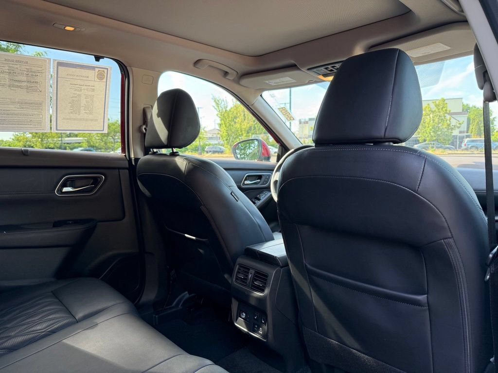Used 2021 Nissan Rogue Platinum AWD/4WD image 19